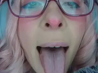 SEXY HOT ASMR EAR SUCKING GAMERGIRL