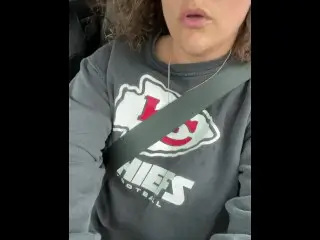 Driving and Cumming Mommy