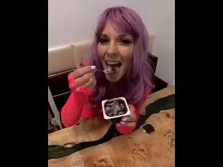 Pudding with Souce (yes, with Cum)