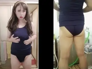 デカ尻女装子がスクール水着で恥ずかしそうにお漏らし！ Big Ass Transvestite Leaks Embarrassingly in a School Swimsuit!