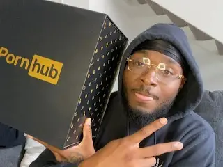 CreamForMeBaby Unboxing his Gift for 25k Subscribers! thank You!