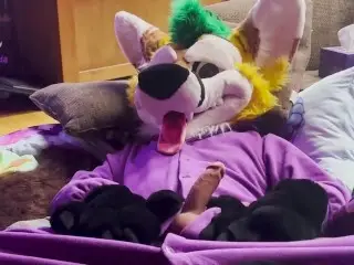 Fursuiter in a Kigu Masturbating