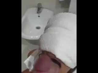 Blowjob when Parents Sleept on the next Room Cumshot in her Mouth