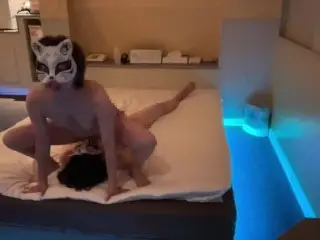 【中出し】ネオンのベッドで止まらない性欲を解消