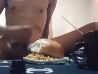 TAMOD GINAWANG PALAMAN SA TINAPAY (NALIBOG SA TINAPAY)