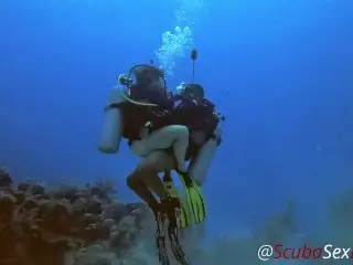 Fucking under the Sea, Part 1 - we almost got Caught by a Group of Divers!