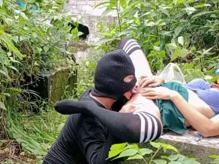 Ang Sikreto Ng Magkaibigan SA Liblib Na Sementeryo