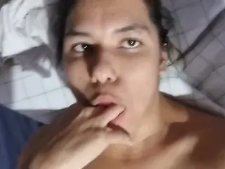 Estoy En Cama Solita, Gusta Tocarme