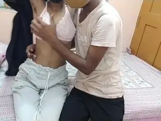 Indian Stepsister Dimple in Home with Boyfriend and Deal with Sex Indian Viral XXX