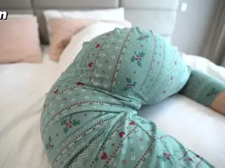Stepsis Dreams about Stepbrother while he Fucks her and Cum inside