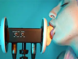 ASMR Close up Ear Licking 3Dio by Elsa