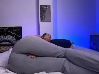 I HAVE a WET DREAM AND I PEE