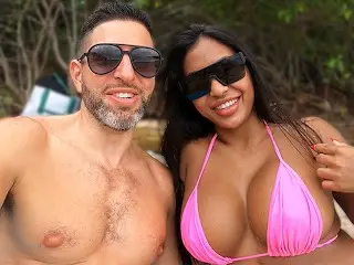 Big Tits Thai Bombshell Gets Picked up in Public Beach