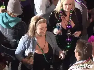 MARDI GRAS 2011 - Scene 9