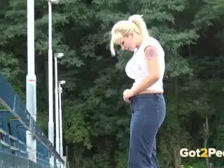 Got2Pee - Peeing Women Compilation 005