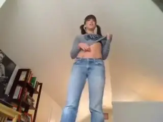 Giantess Monique
