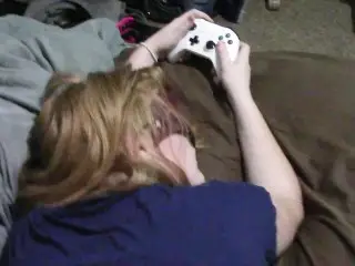 18 YO GAMER GINGER BITCH FUCKED WHILE PLAYING PLANTS VS ZOMBIES (PART 1) ;)