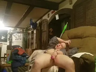 Jamie Playing with her Toy and Cums
