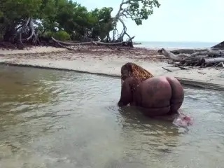 SEXUAL SAVAGE WALKS THE BEACH