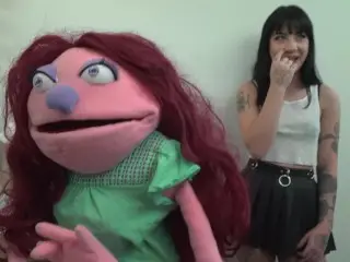 Behind the Scenes of the Puppet inside me