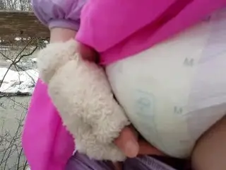 Flashing a Wet Diaper Outdoors