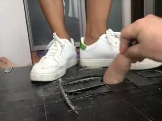 Gucci Sneakers Crush (no Cum)