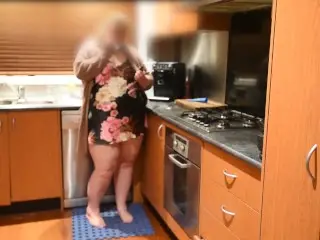 Crazy Chubby MILF Mom Fucks Pussy with Vegetable after getting High