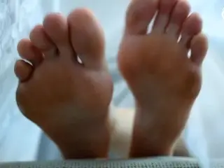 Full Video - Mysterious Enigma's amazing playful feet (foot fetish, soles, toes, czech)