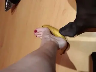 Footjob Red Toes Banana Crash