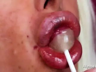 BIG FAKE LIPS MILF - CLOSE UP TEASE