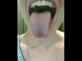 Tongue and Throat Exam (with and without Flashlight)