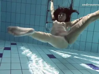 Zhanetta Super Sexy Underwater Slut