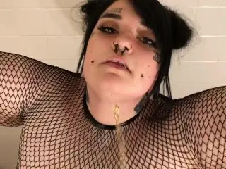 Goth E-Girl Gets three Golden Showers