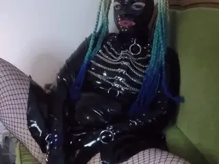 Miss Maskerade Latex Doll Blowjob Dildo in Full Rubber and Hood.