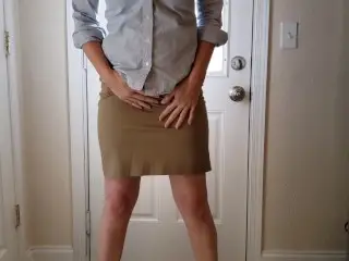 How to make a Naughty Entrance! Lots of Pee in a Tight Skirt