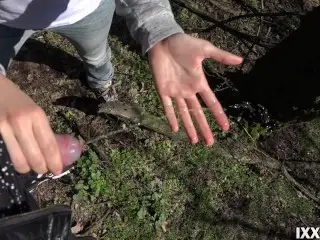 My Stepsister Helped me Pee in the Park