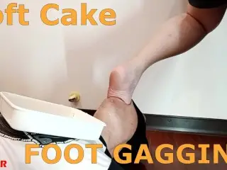 Extremely Deep - you like Cake? Alright, Give it to you and Swallow my Feet.