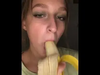 Banana Blowjob. Drooling on Banana