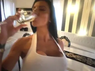 Un Drink Con Amandha Fox