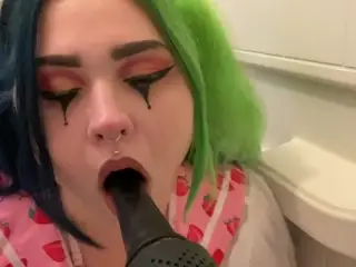 Sucking and Fucking my new Toy!