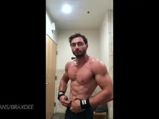 HOT AND SEXY GUY FLEXES IN BATHROOM!