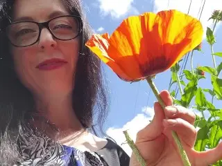 Nerdy Faery: Cum Watch me Watering my Garden with Love