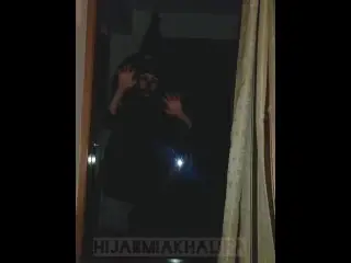 رعب حقيقي | Sexy Witch Landed on my Balcony in Abu Dhabi and Scratching Window