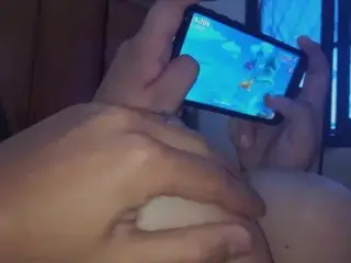 Tetona De 18 Años Jugando Videojuegos