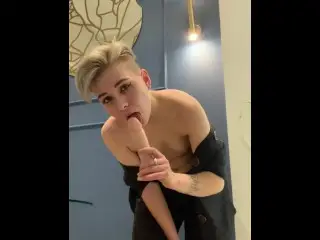 Young Bitch wants a Dick