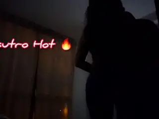 الممرضة التي تعتني بجدتي تقرر أن تضاجعني بحماس شديد 🔥🤭😅