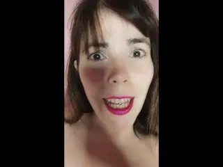 Mujer Muy Cachonda Quiere Follar Por El Culo! Su Marido no Está ! ( Evita Camila )