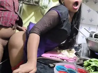 Indian Girl Hard Sex in Kitchen Mumbai Ashu Sex Video Homemade