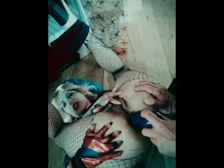 Harley Quinn En Prend Plein Le Cul !