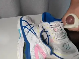 Cum on GF's Asics Sneakers - Pornhub Gay